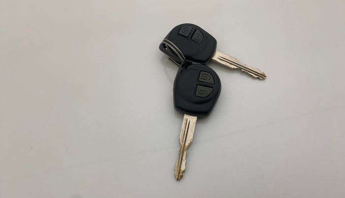 2017 Maruti Swift Dzire VXI, Petrol, Manual, 59,681 km, Key Close Up