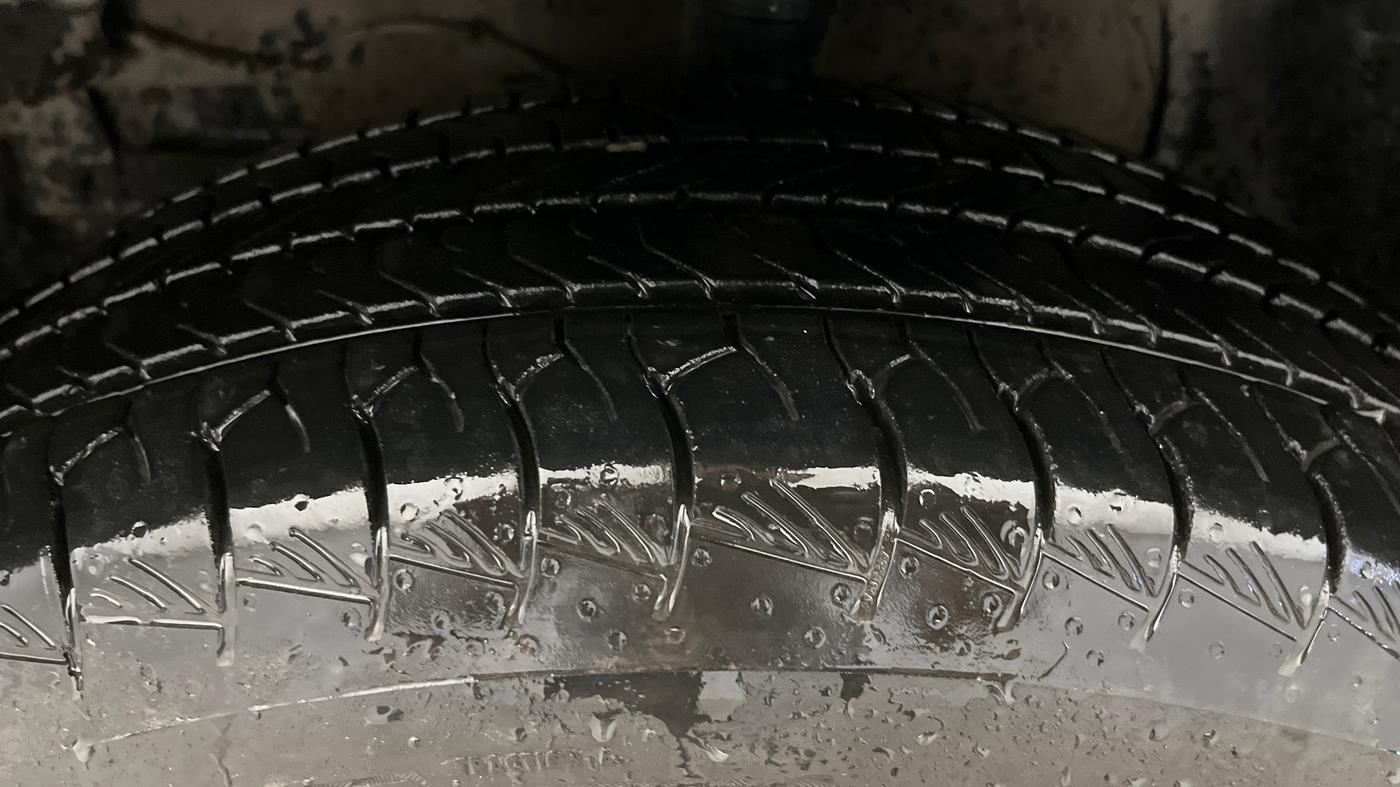 2023 Maruti Grand Vitara DELTA SMART HYBRID, Petrol, Manual, 89,240 km, Left Front Tyre Tread