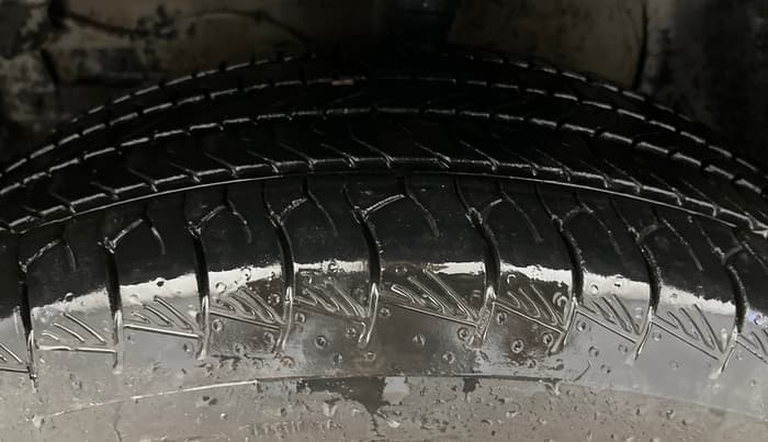 2023 Maruti Grand Vitara DELTA SMART HYBRID, Petrol, Manual, 89,240 km, Left Front Tyre Tread