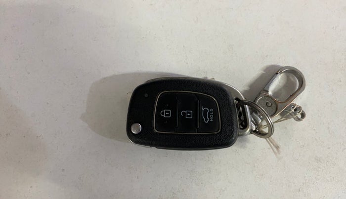 2023 Hyundai Creta EX 1.5 PETROL, Petrol, Manual, 33,238 km, Key Close Up