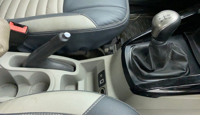 2015 Ford Ecosport 1.5TITANIUM TDCI, Diesel, Manual, 73,889 km, Gear Lever