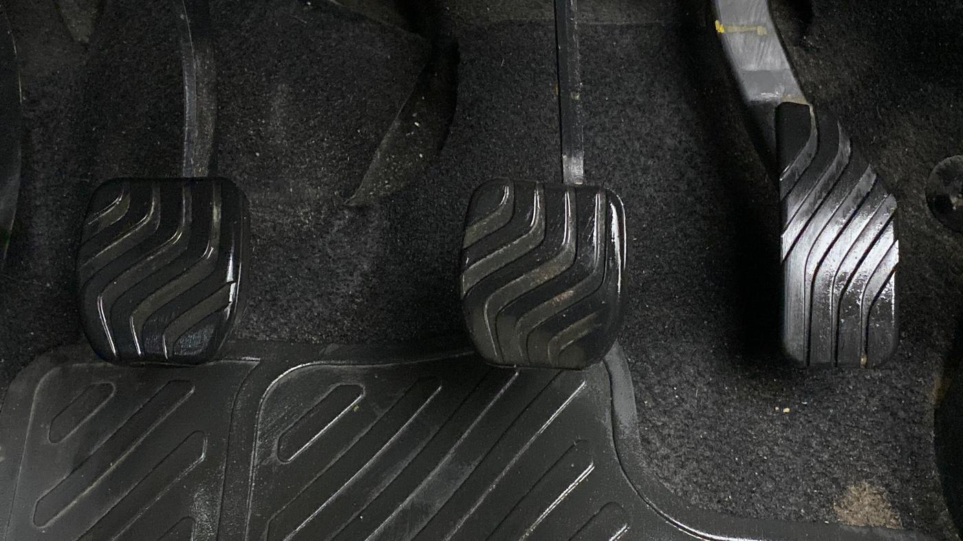 2021 Nissan MAGNITE XV PREMIUM, Petrol, Manual, 49,113 km, Pedals
