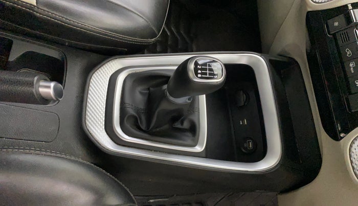 2021 KIA SONET HTX 1.5, Diesel, Manual, 42,536 km, Gear Lever