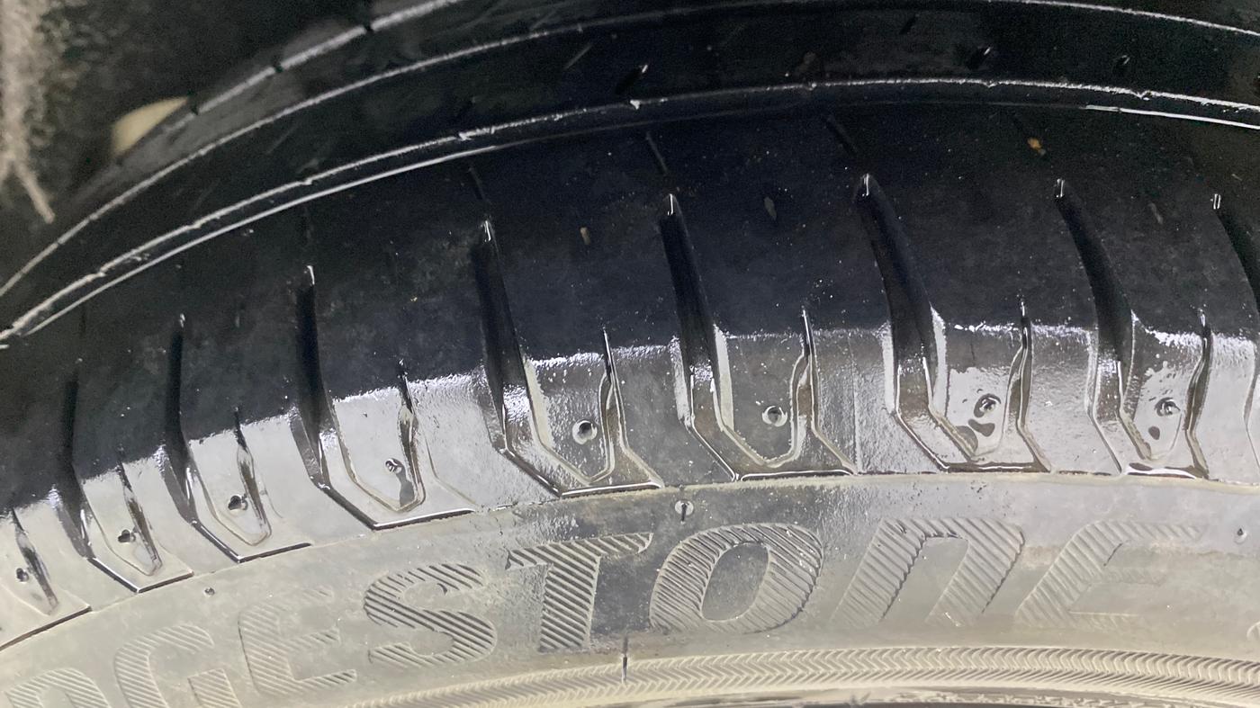 2021 Maruti Ertiga ZXI+ SHVS, Petrol, Manual, 65,924 km, Left Rear Tyre Tread