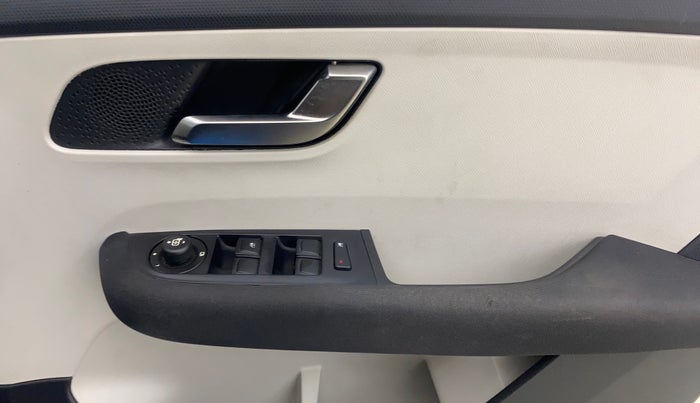 2021 Tata ALTROZ XZ PLUS I-TURBO PETROL, Petrol, Manual, 23,470 km, Driver Side Door Panels Control