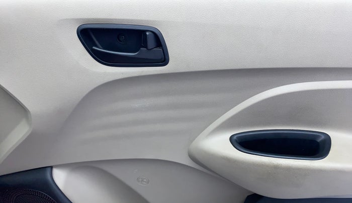 2020 Hyundai NEW SANTRO SPORTZ MT, Petrol, Manual, 68,694 km, Driver Side Door Panels Control