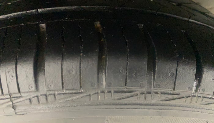 2016 Honda Amaze 1.2L I-VTEC S, Petrol, Manual, 76,539 km, Right Rear Tyre Tread