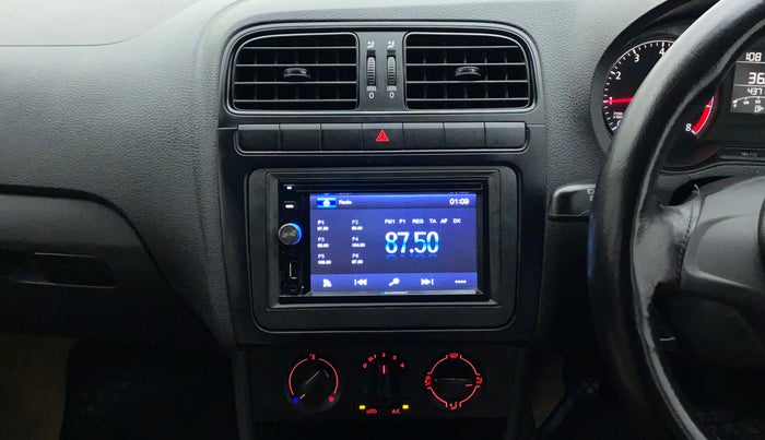 2020 Volkswagen Polo TRENDLINE 1.0L, Petrol, Manual, 43,712 km, Air Conditioner