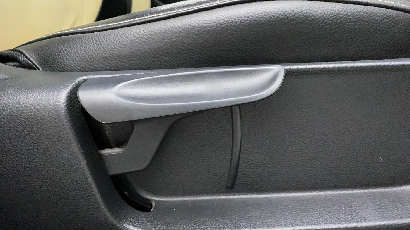 2020 Volkswagen Polo TRENDLINE 1.0L, Petrol, Manual, 43,712 km, Driver Side Adjustment Panel