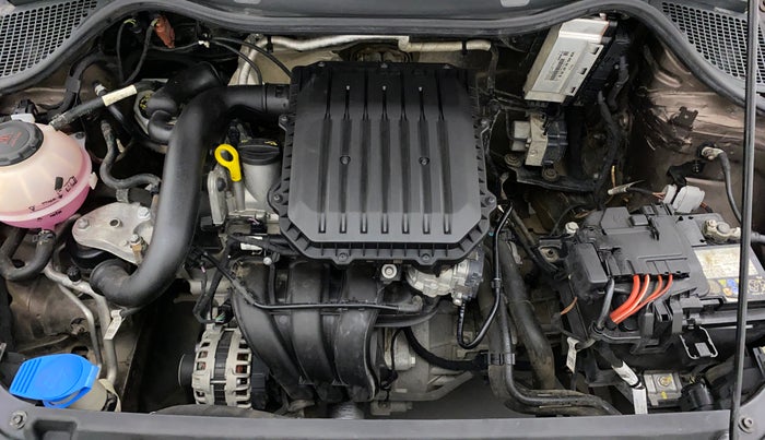 2020 Volkswagen Polo TRENDLINE 1.0L, Petrol, Manual, 43,712 km, Open Bonet