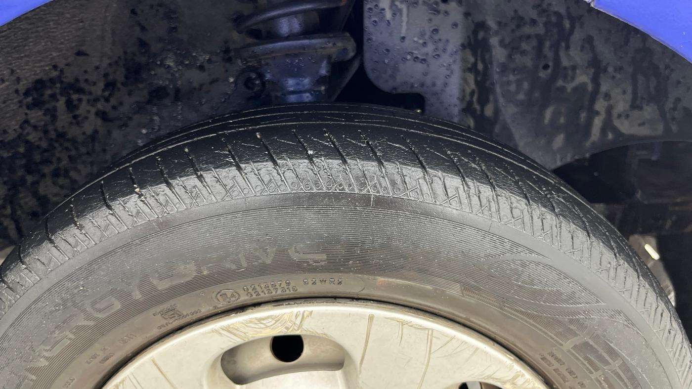 2015 Tata Nano TWIST XT, Petrol, Manual, 19,546 km, Right Front Tyre Tread