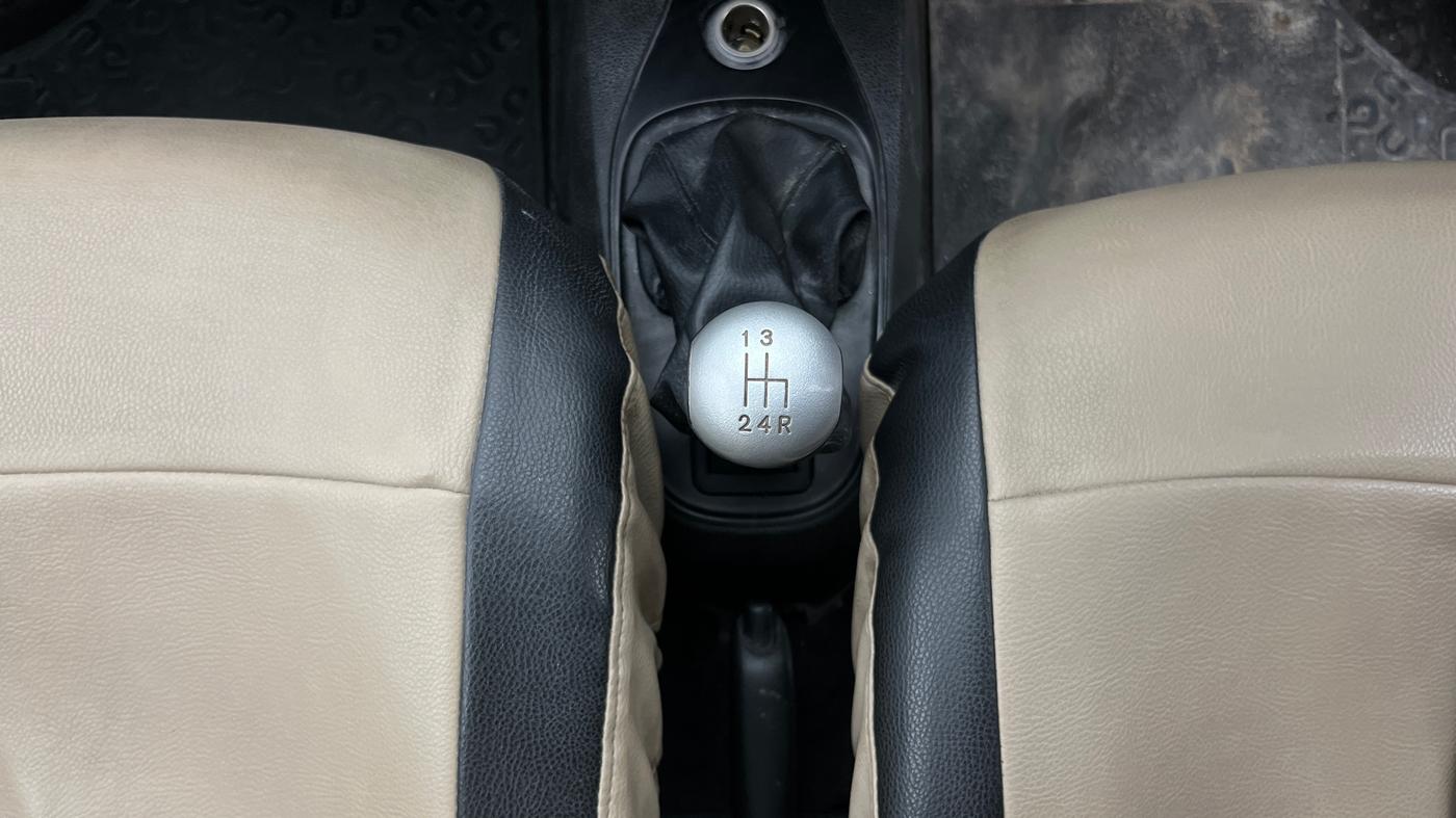 2015 Tata Nano TWIST XT, Petrol, Manual, 19,546 km, Gear Lever
