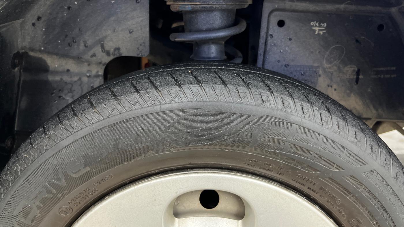 2015 Tata Nano TWIST XT, Petrol, Manual, 19,546 km, Right Rear Tyre Tread