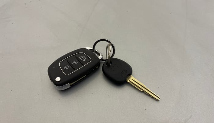 2019 Hyundai VENUE S 1.0 TURBO MT, Petrol, Manual, 24,417 km, Key Close Up