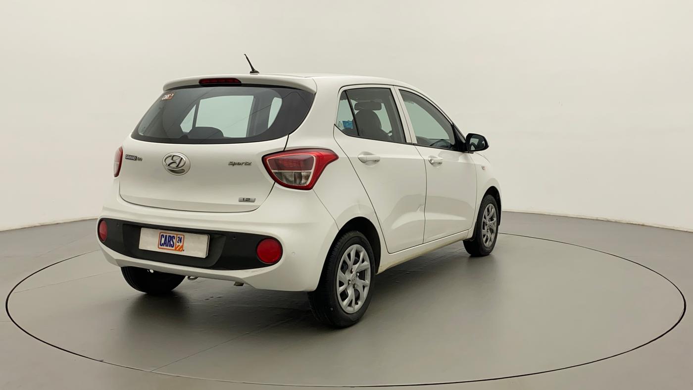 2017 Hyundai Grand i10 SPORTZ 1.2 KAPPA VTVT, Petrol, Manual, 32,656 km, Right Back Diagonal