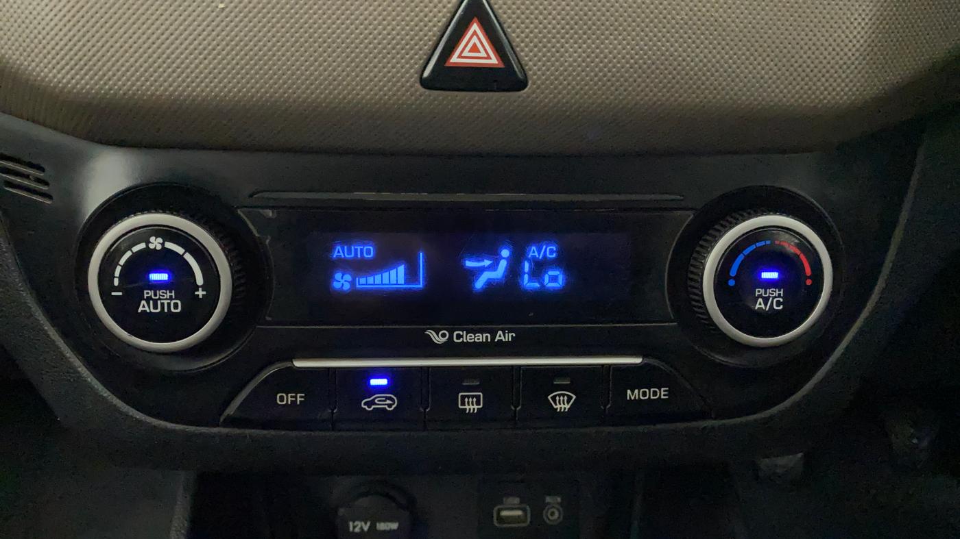 2015 Hyundai Creta SX PLUS 1.6 PETROL, Petrol, Manual, 1,03,882 km, Automatic Climate Control