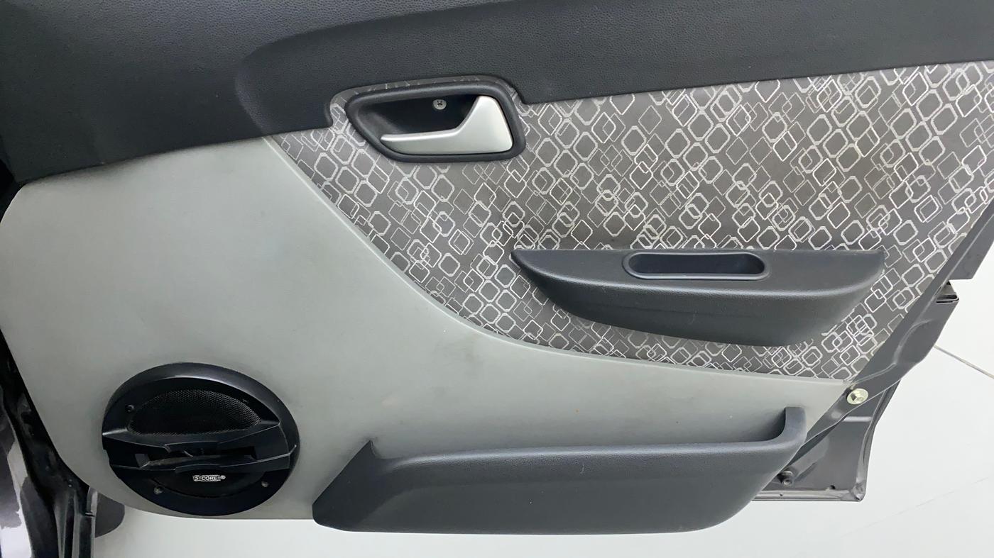 2018 Maruti Alto 800 LXI, Petrol, Manual, 10,353 km, Driver Side Door Panels Control