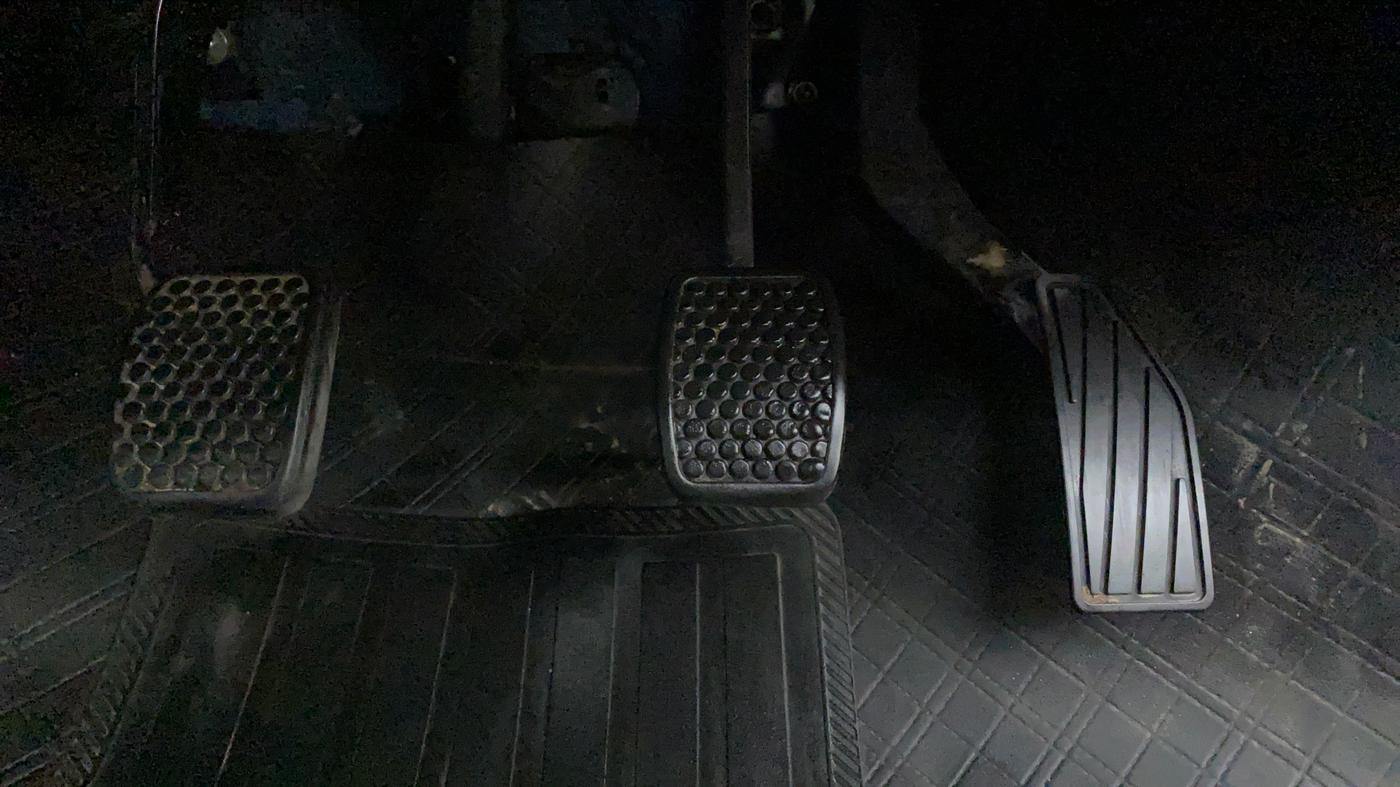 2018 Maruti Alto 800 LXI, Petrol, Manual, 10,353 km, Pedals