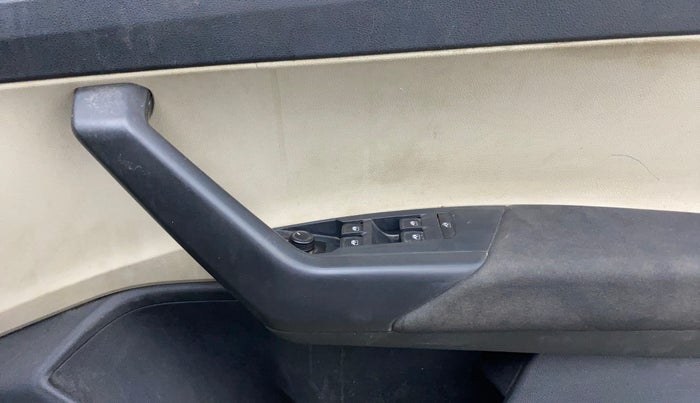 2022 Skoda SLAVIA ACTIVE 1.0L TSI MT, Petrol, Manual, 59,236 km, Driver Side Door Panels Control