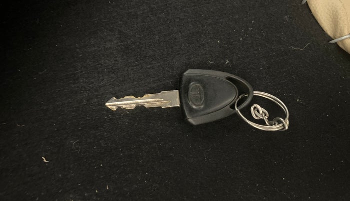 2015 Tata Nano TWIST XT, Petrol, Manual, 15,686 km, Key Close Up