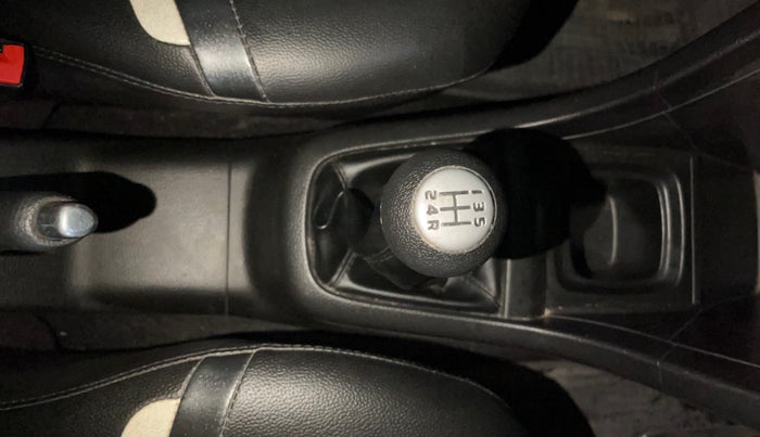 2016 Maruti Swift VXI, Petrol, Manual, 43,003 km, Gear Lever