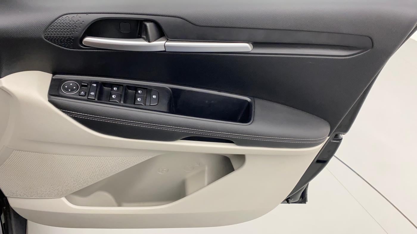 2022 KIA SONET HTX ANNIVERSARY EDITION 1.0 IMT, Petrol, Manual, 7,498 km, Driver Side Door Panels Control