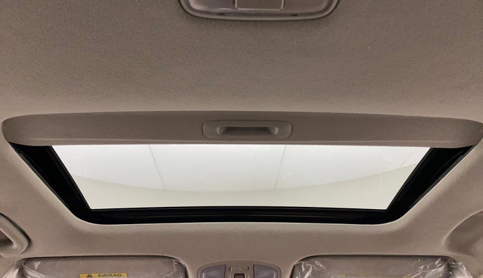 2022 KIA SONET HTX ANNIVERSARY EDITION 1.0 IMT, Petrol, Manual, 7,498 km, Moonroof/ Sunroof