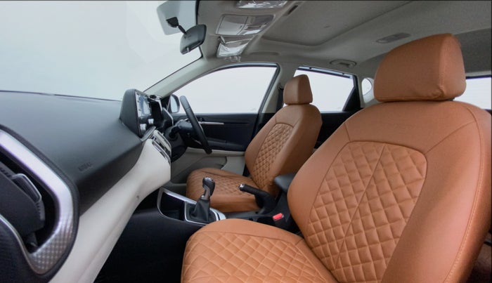 2022 KIA SONET HTX ANNIVERSARY EDITION 1.0 IMT, Petrol, Manual, 7,498 km, Right Side Front Door Cabin