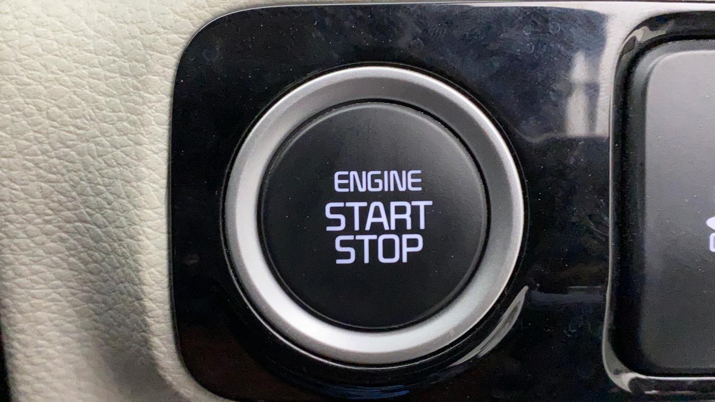 2022 KIA SONET HTX ANNIVERSARY EDITION 1.0 IMT, Petrol, Manual, 7,498 km, Keyless Start/ Stop Button