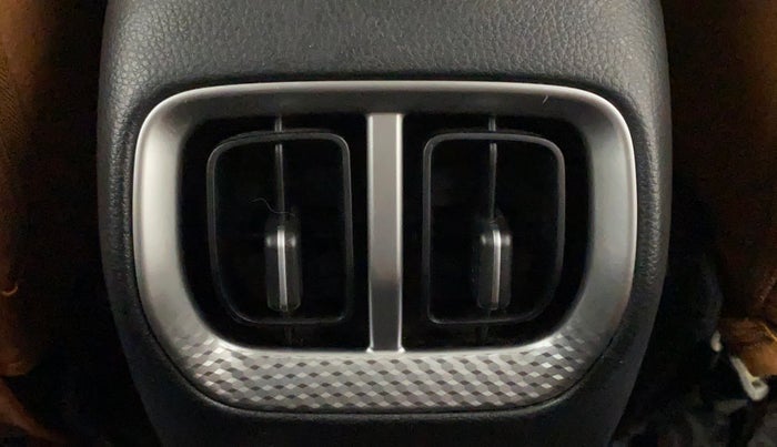 2022 KIA SONET HTX ANNIVERSARY EDITION 1.0 IMT, Petrol, Manual, 7,498 km, Rear AC Vents