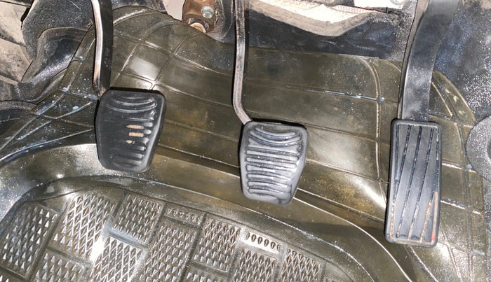 2018 Mahindra KUV 100 NXT K8 P 6 STR, Petrol, Manual, 54,381 km, Pedals