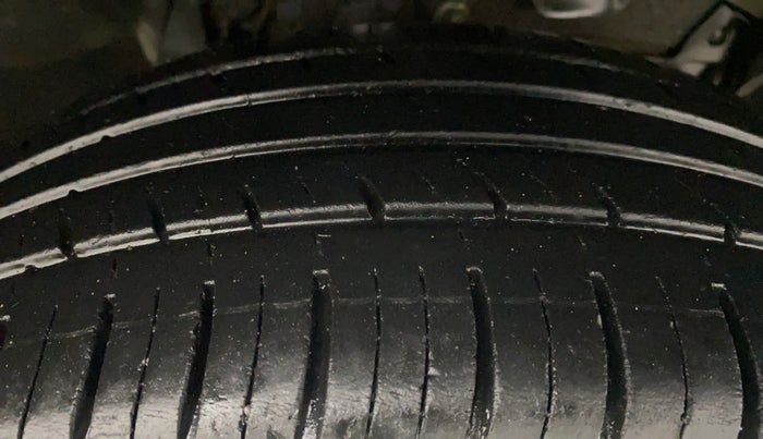 2021 Renault Duster RXZ 1.5 PETROL MT, Petrol, Manual, 66,343 km, Right Front Tyre Tread
