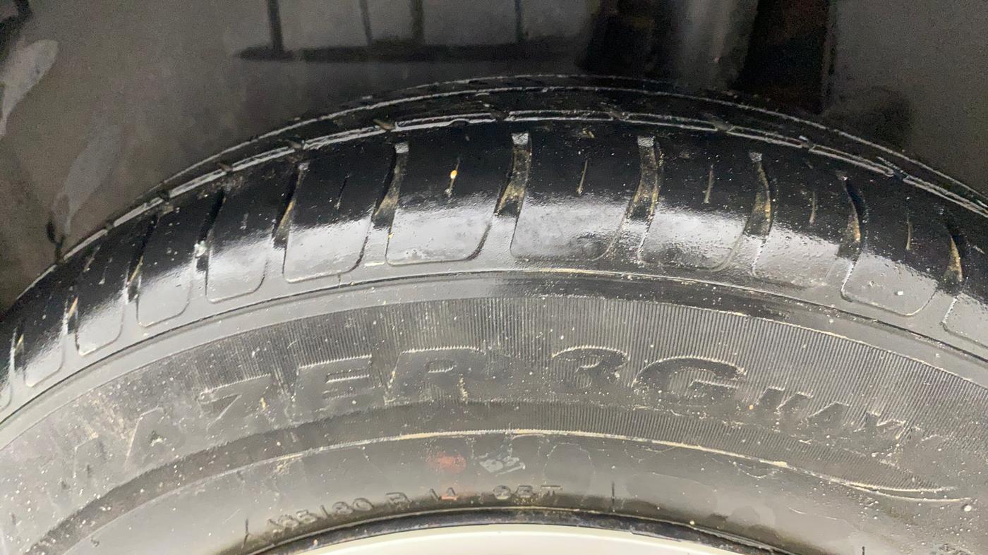 2020 Maruti Dzire VXI, Petrol, Manual, 60,204 km, Left Rear Tyre Tread