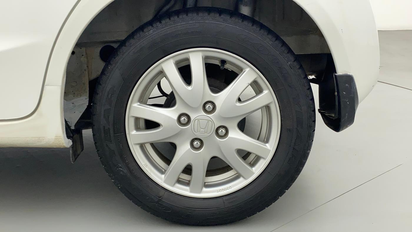 2017 Honda Brio VX AT, Petrol, Automatic, 27,533 km, Left Rear Wheel