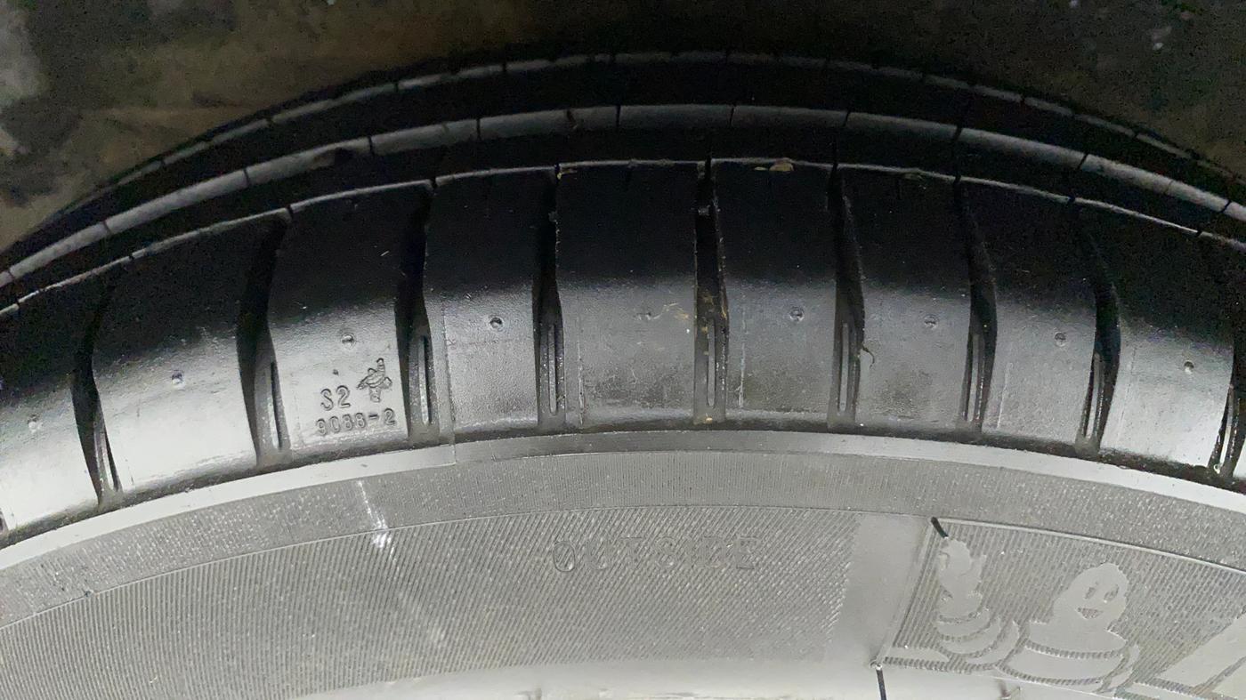 2016 Hyundai i10 MAGNA 1.1, Petrol, Manual, 71,827 km, Right Rear Tyre Tread