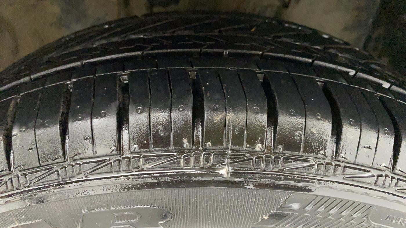 2019 Datsun Go Plus T, Petrol, Manual, 86,237 km, Right Front Tyre Tread