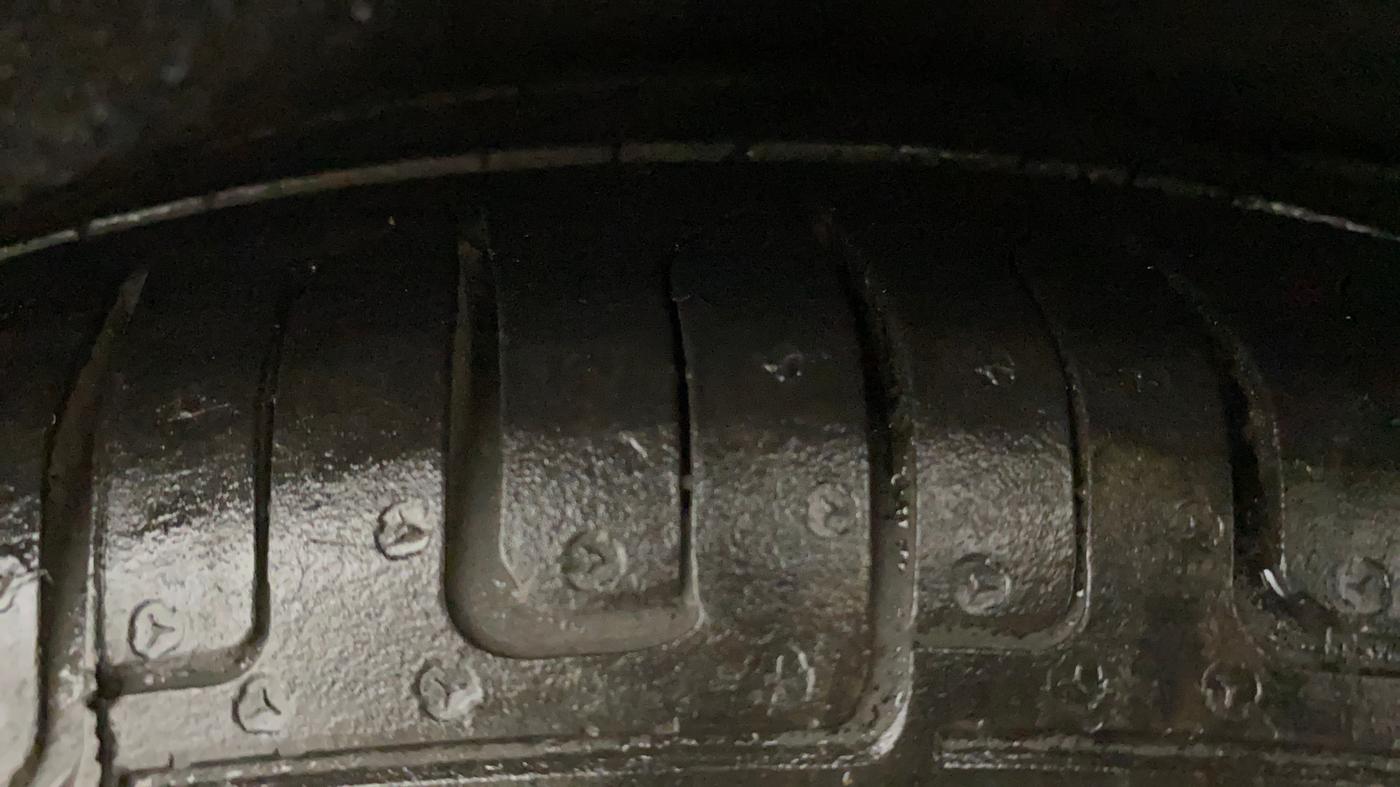 2011 Hyundai i10 MAGNA 1.2, Petrol, Manual, 95,610 km, Right Rear Tyre Tread