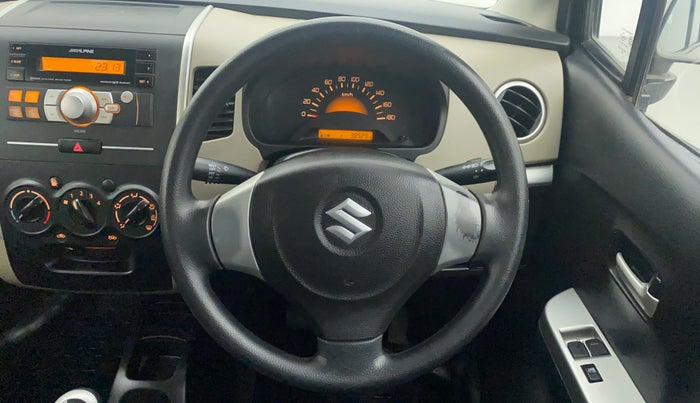 2014 Maruti Wagon R 1.0 LXI CNG, CNG, Manual, 38,700 km, Steering Wheel Close Up