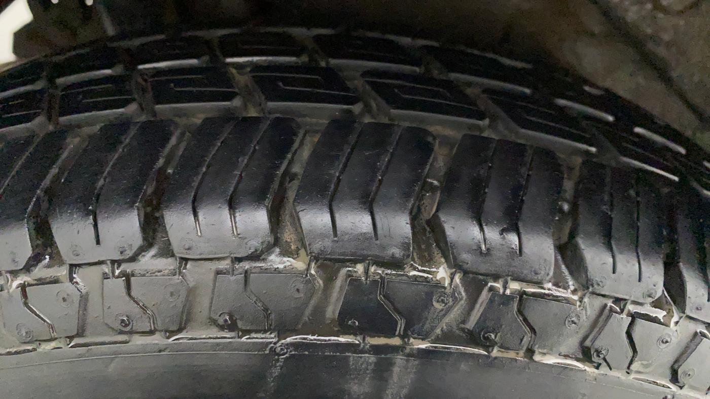 2014 Maruti Wagon R 1.0 LXI CNG, CNG, Manual, 38,700 km, Left Front Tyre Tread