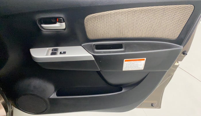 2014 Maruti Wagon R 1.0 LXI CNG, CNG, Manual, 38,700 km, Driver Side Door Panels Control