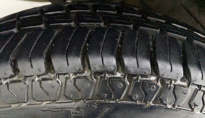 2014 Maruti Wagon R 1.0 LXI CNG, CNG, Manual, 38,700 km, Left Rear Tyre Tread