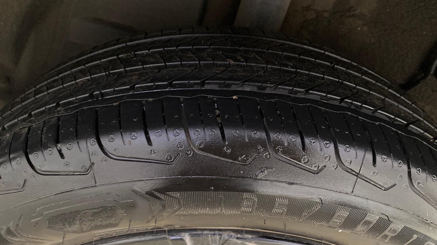 2026 Tata PUNCH Accomplished AMT, Petrol, Automatic, 2,926 km, Right Rear Tyre Tread
