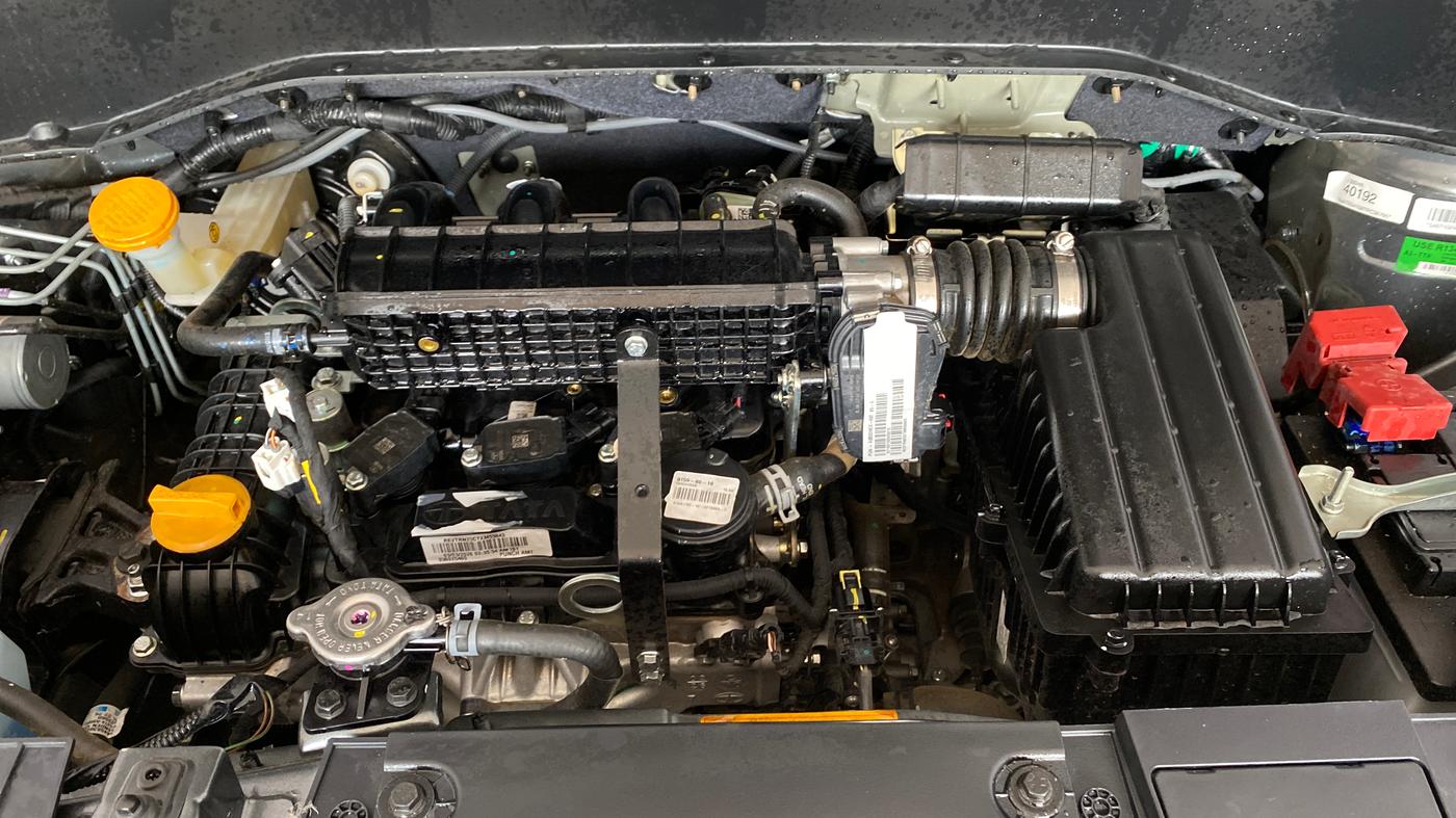 2026 Tata PUNCH Accomplished AMT, Petrol, Automatic, 2,926 km, Engine View