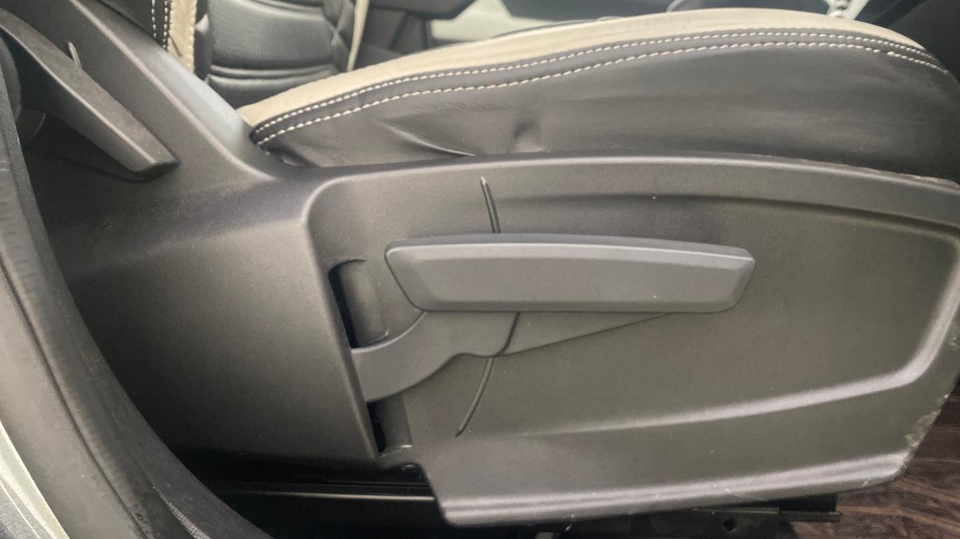 2026 Tata PUNCH Accomplished AMT, Petrol, Automatic, 2,926 km, Driver Side Adjustment Panel