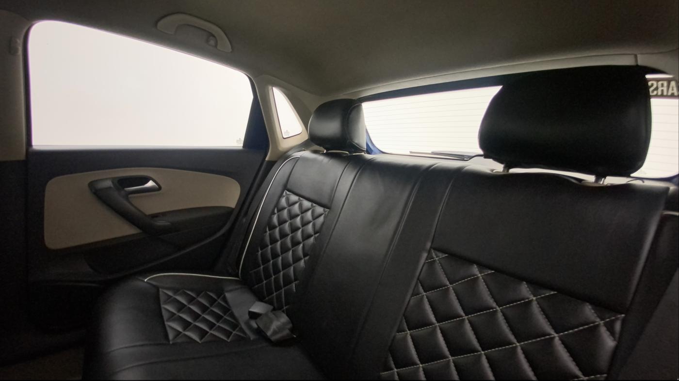 2014 Volkswagen Polo HIGHLINE DIESEL, Diesel, Manual, 1,38,599 km, Right Side Rear Door Cabin