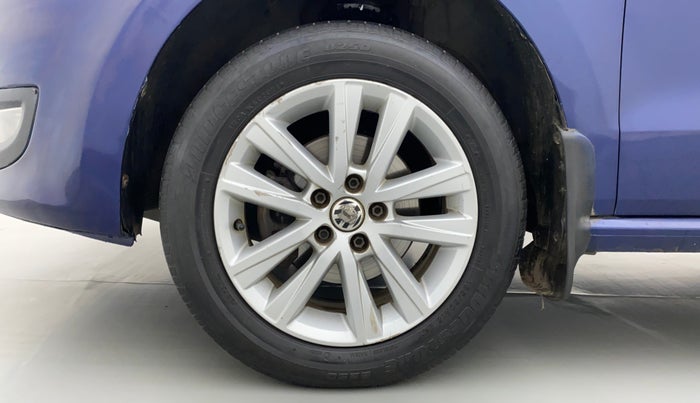 2014 Volkswagen Polo HIGHLINE DIESEL, Diesel, Manual, 1,38,599 km, Left Front Wheel