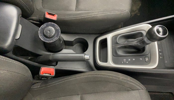 2022 Hyundai VENUE SX PLUS 1.0 TURBO DCT, Petrol, Automatic, 27,219 km, Gear Lever