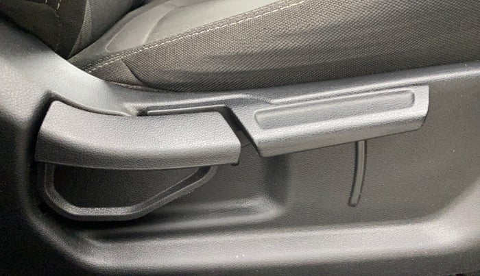 2022 Hyundai VENUE SX PLUS 1.0 TURBO DCT, Petrol, Automatic, 27,219 km, Driver Side Adjustment Panel