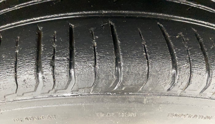 2022 Hyundai VENUE SX PLUS 1.0 TURBO DCT, Petrol, Automatic, 27,219 km, Left Rear Tyre Tread