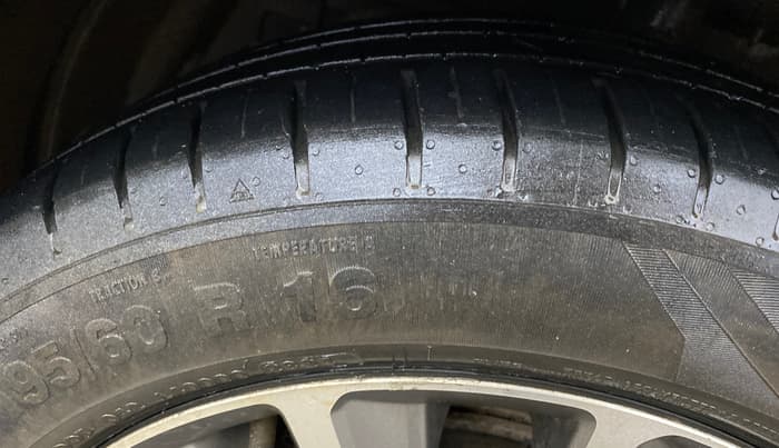 2019 Maruti Ciaz ALPHA 1.5 SHVS PETROL, Petrol, Manual, 72,573 km, Left Front Tyre Tread